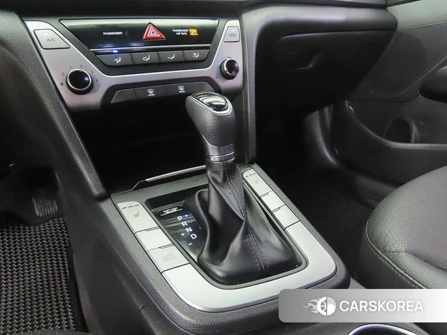 Hyundai Avante AD 2018 Белый из Кореи, фото 2