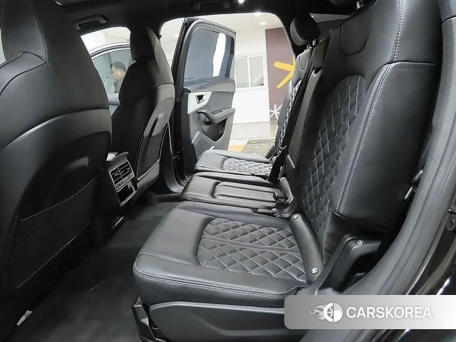 Audi Q7 (4M) 2025 Черный из Кореи, фото 2