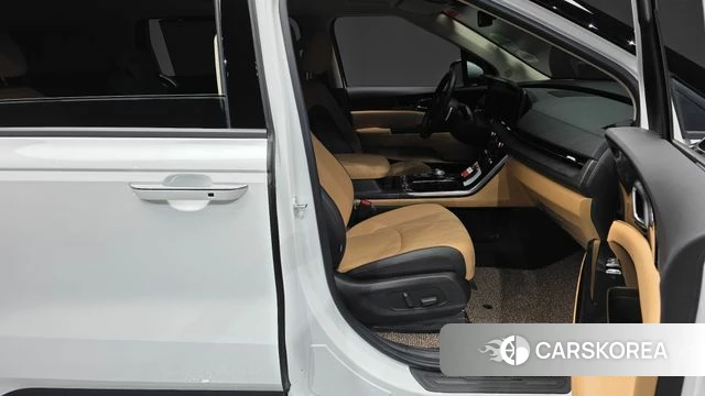 Kia Carnival 4th generation 2023 Белый из Кореи, фото 2