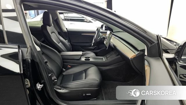 Tesla Model 3 2022 Черный из Кореи, фото 2
