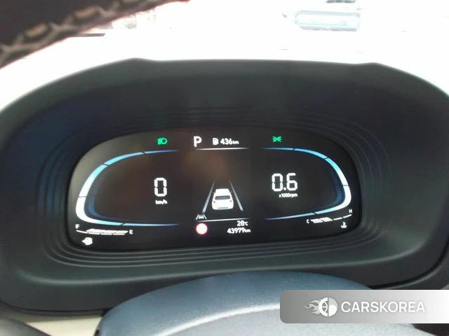 Hyundai Venue 2024 Белый двухцветный из Кореи, фото 2
