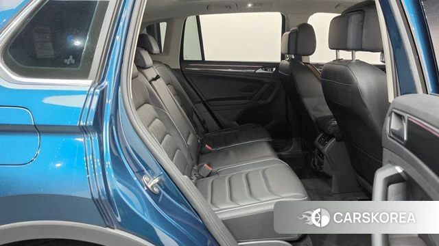 Volkswagen Tiguan second Generation 2021 Синий из Кореи, фото 2