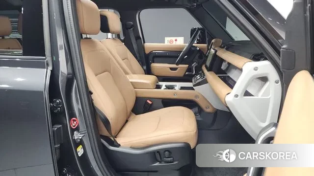 Land Rover Defender (L663) 2025 Серый из Кореи, фото 2
