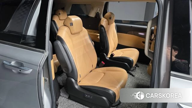 Kia Carnival 4th generation 2020 Серебряный из Кореи, фото 2