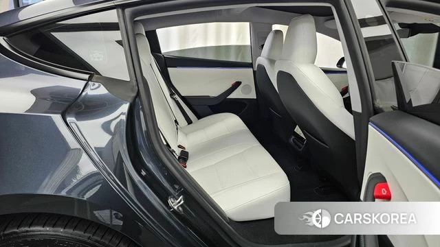 Tesla Model 3 2025 Серый из Кореи, фото 3