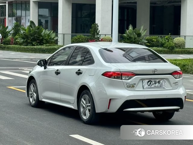 Toyota Levin 2021 Белый из Китая, фото 2
