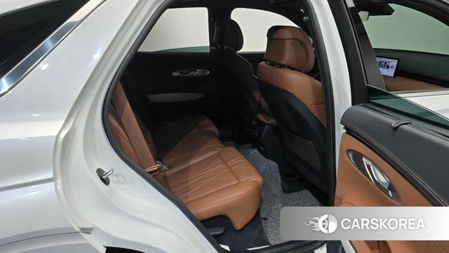 Genesis GV70 2025 Белый из Кореи, фото 2