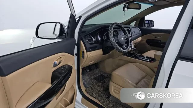 Kia The New Carnival 2019 Белый из Кореи, фото 2
