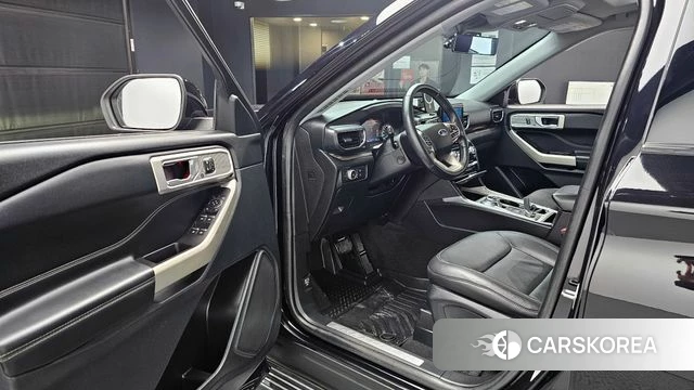 Ford Explorer 6th Generation 2021 Черный из Кореи, фото 2