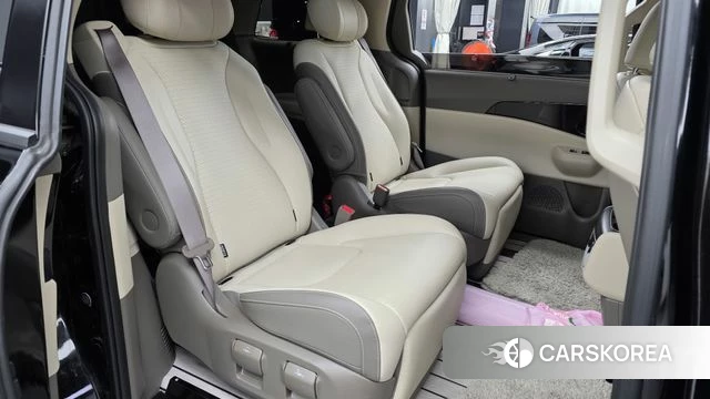 Kia The New Carnival 4th Generation 2024 Черный из Кореи, фото 2