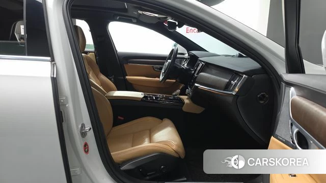 Volvo S90 2023 Белый из Кореи, фото 2