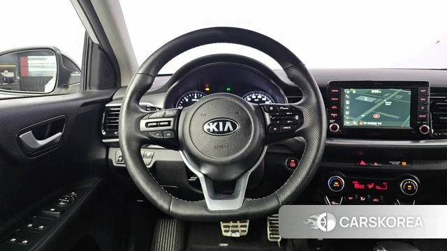 Kia Stonic 2018 Белый из Кореи, фото 2
