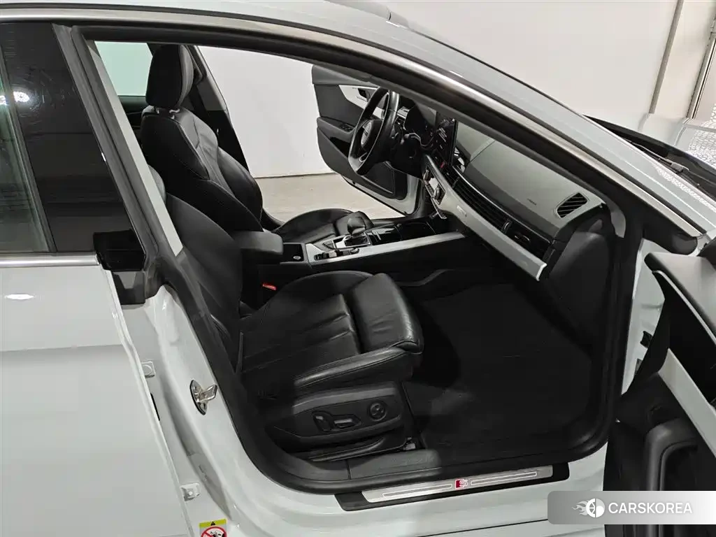 Audi A5 2023 Белый из Китая, фото 2
