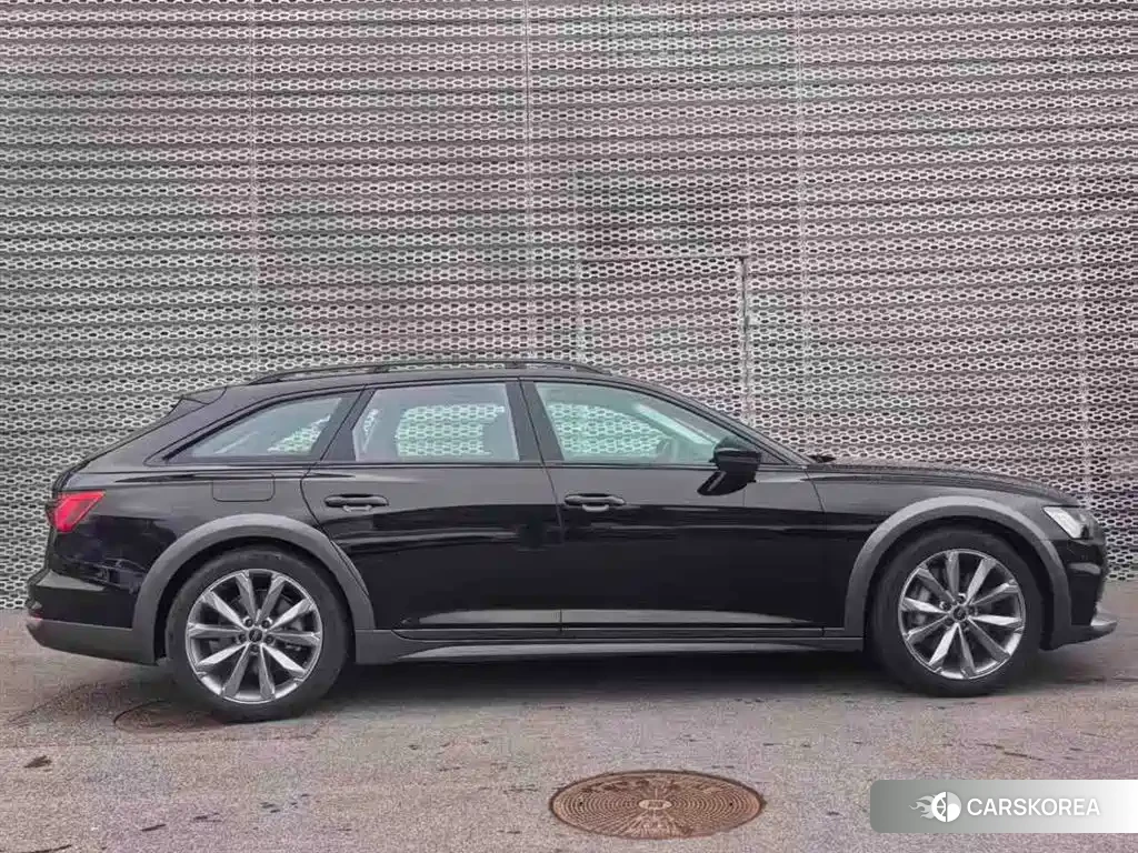 Audi A6 2025 Черный из Китая, фото 2