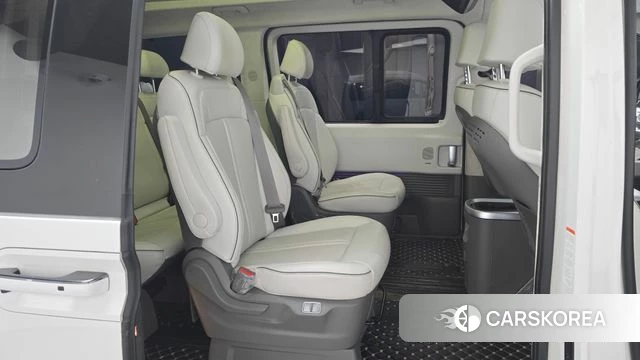 Hyundai Staria 2023 Белый из Кореи, фото 2