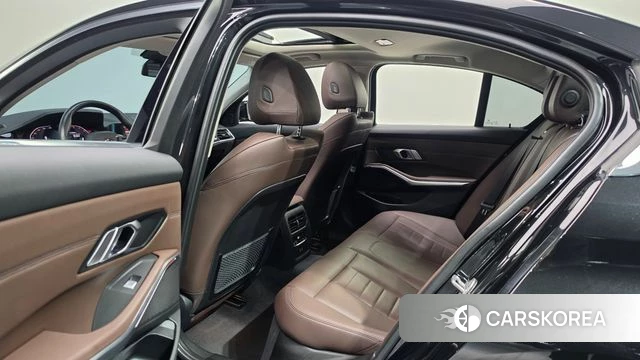 BMW 3 Series (G20) 2022 Черный из Кореи, фото 2