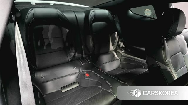 Ford Mustang 2022 Белый из Кореи, фото 2