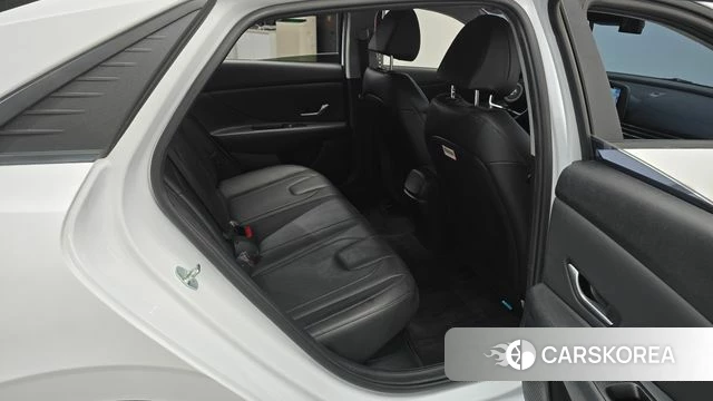 Hyundai Avante Hybrid (CN7) 2023 Белый из Кореи, фото 2