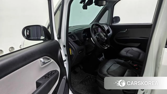 Kia The New Kia Ray EV 2023 Белый из Кореи, фото 2