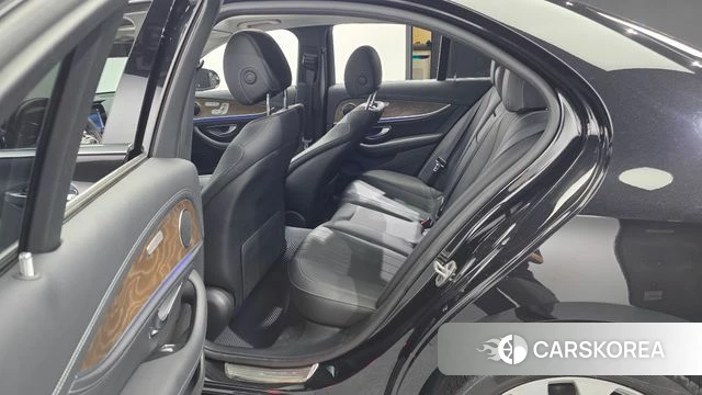 Mercedes-Benz E-Class W213 2019 Черный из Кореи, фото 3