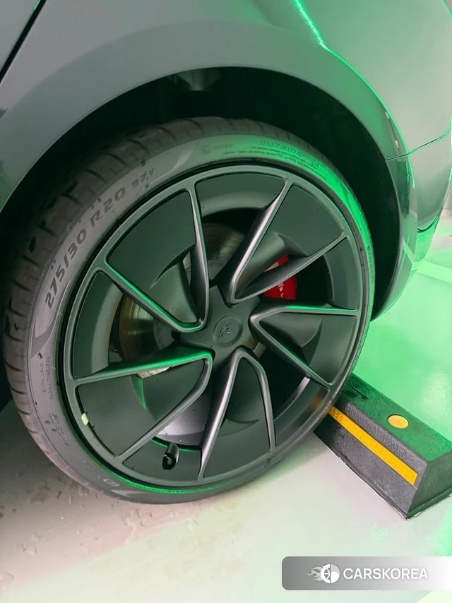 Tesla Model 3 2026 Серый из Кореи, фото 2