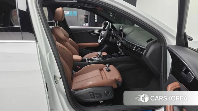 Audi A4 (B9) 2022 Белый из Кореи, фото 2