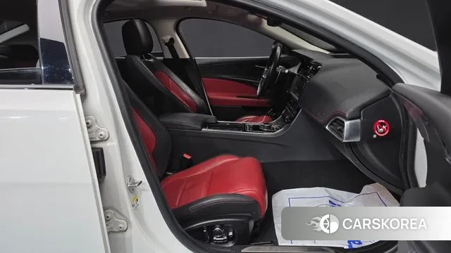 Jaguar XE 2018 Белый из Кореи, фото 2