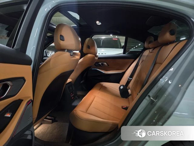 BMW 3 Series (G20) 2024 Серебристо-серый из Кореи, фото 2