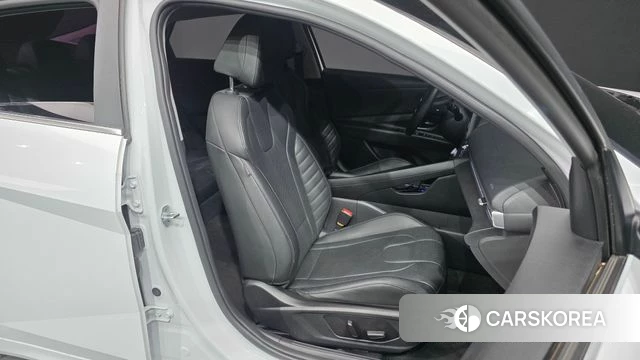 Hyundai Avante (CN7) 2022 Белый из Кореи, фото 2