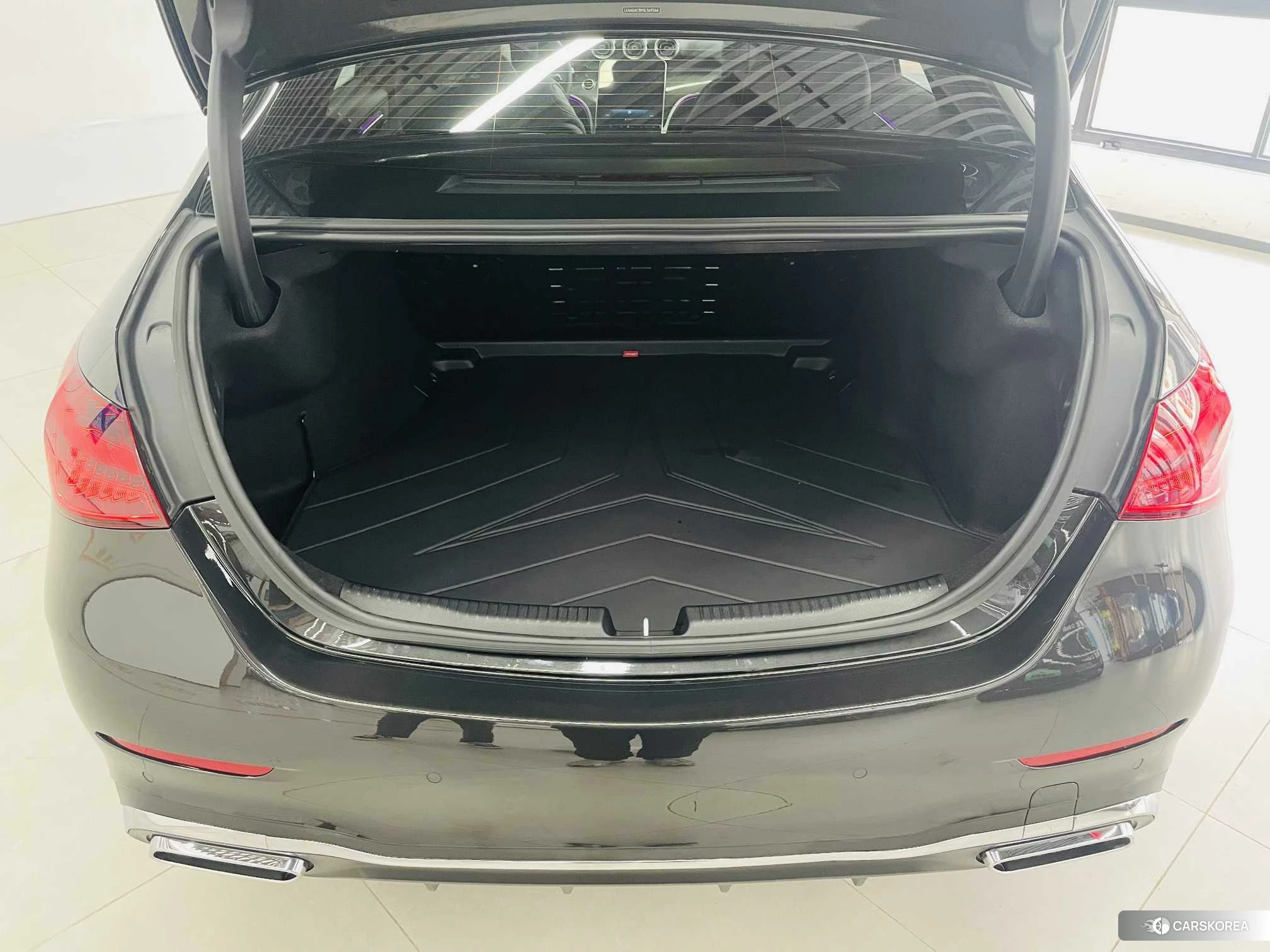 Mercedes-Benz C-class 2024 Черный из Китая, фото 2