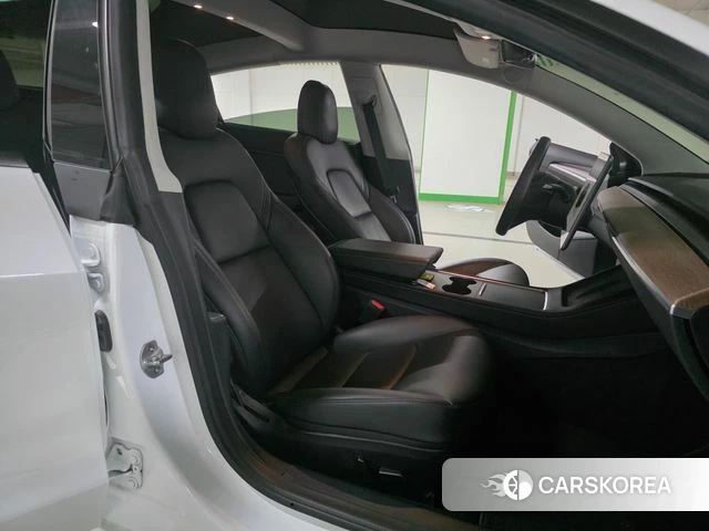 Tesla Model 3 2022 Белый из Кореи, фото 2