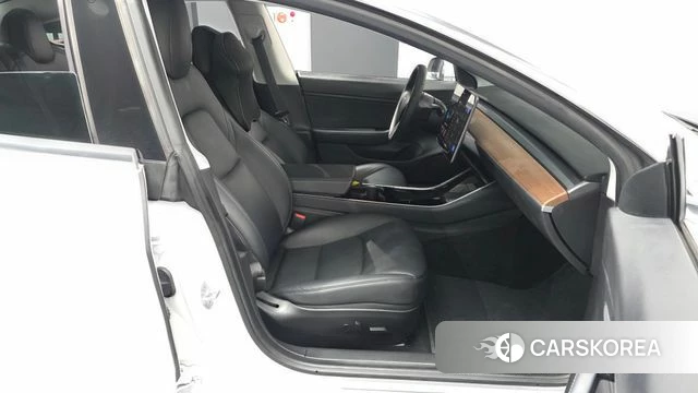 Tesla Model 3 2020 Белый из Кореи, фото 2