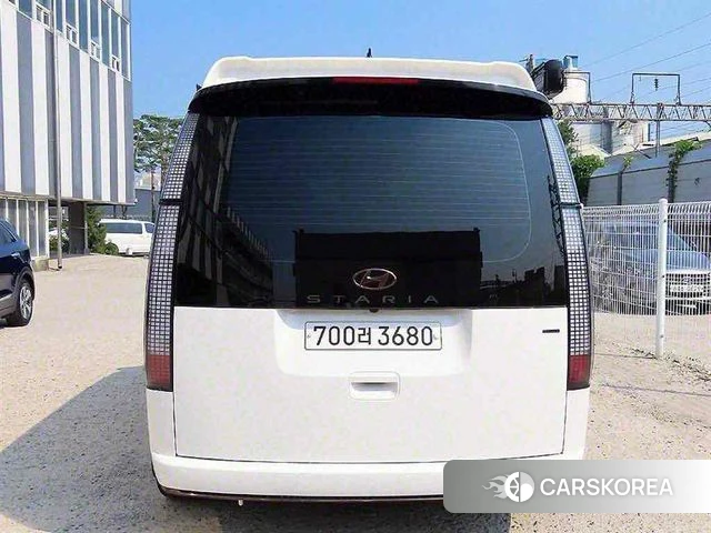Hyundai Staria 2023 Белый из Кореи, фото 2
