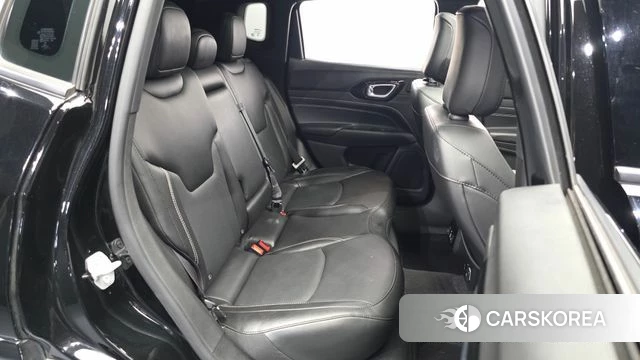 Jeep Compass 2nd Generation 2022 Черный из Кореи, фото 2