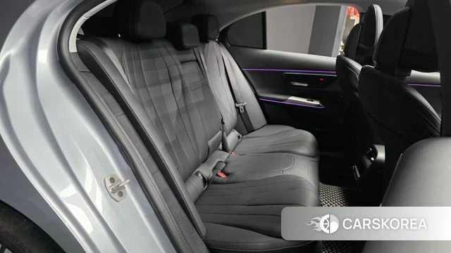Mercedes-Benz E-Class W214 2024 Серебристо-серый из Кореи, фото 2
