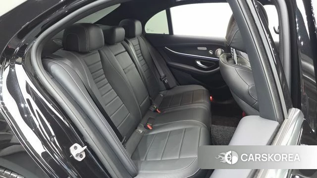Mercedes-Benz E-Class W213 2023 Черный из Кореи, фото 2