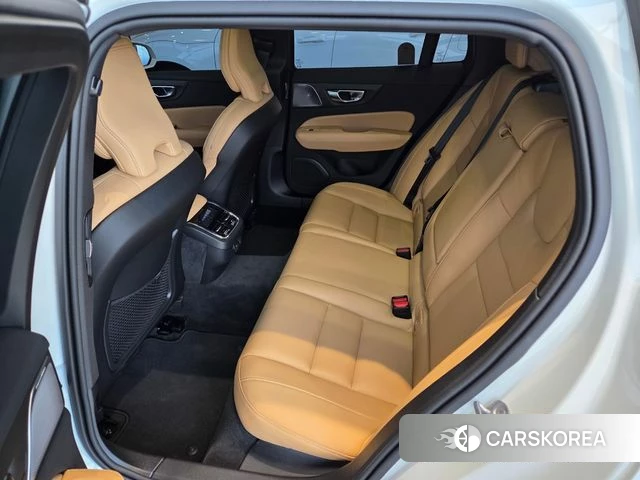 Volvo V60 Cross-Country 2nd Generation 2026 Белый из Кореи, фото 2
