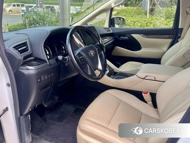 Toyota Alphard 2021 Белый из Китая, фото 2