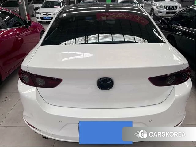 Mazda 3 2021 Белый из Китая, фото 2