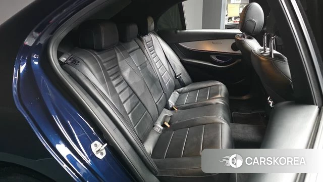Mercedes-Benz E-Class W213 2021 Синий из Кореи, фото 2