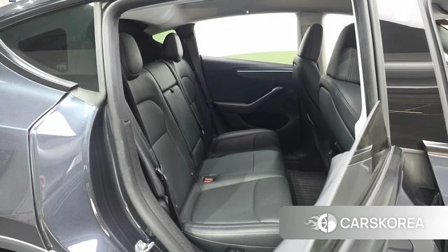 Tesla Model Y 2025 Серый из Кореи, фото 2