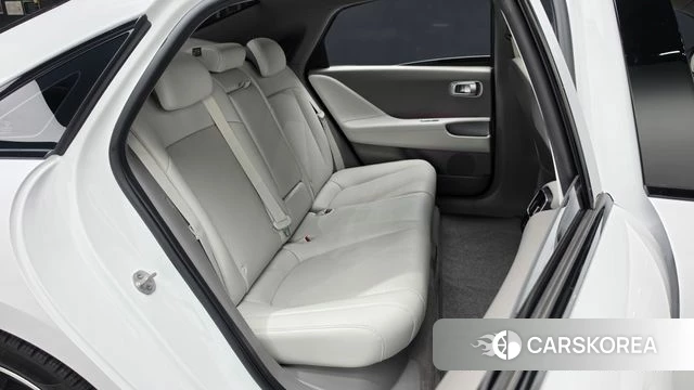 Hyundai Ionic 6 2023 Белый из Кореи, фото 2
