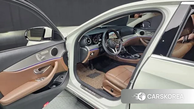 Mercedes-Benz E-Class W213 2019 Белый из Кореи, фото 2