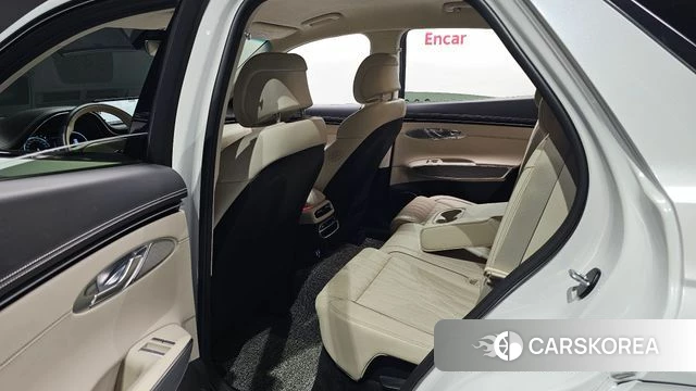 Genesis GV70 2023 Белый из Кореи, фото 2