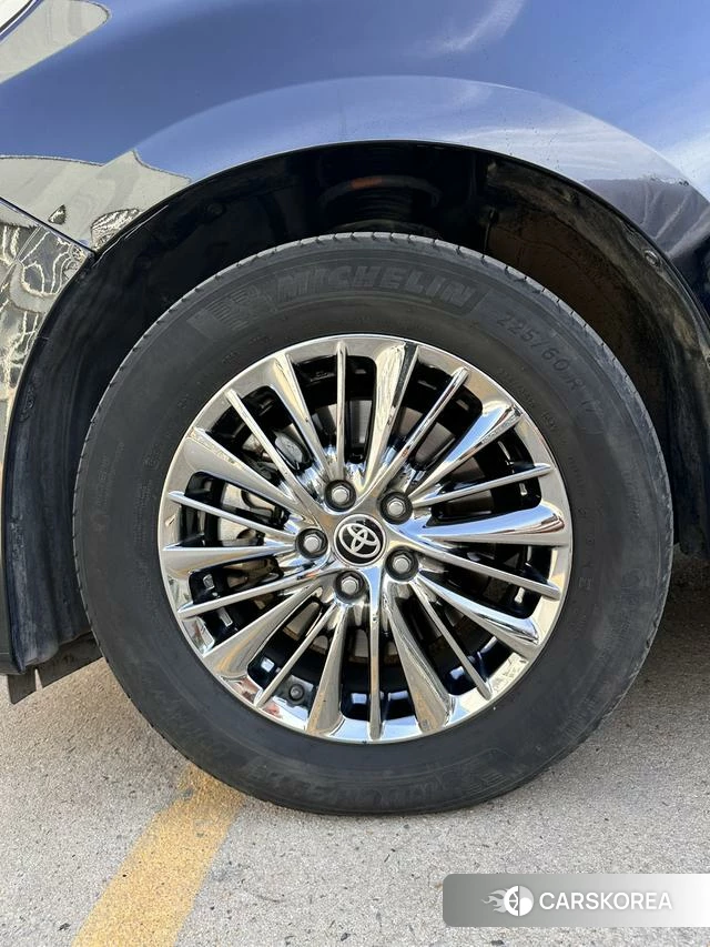 Toyota Alphard 2021 Черный из Китая, фото 2