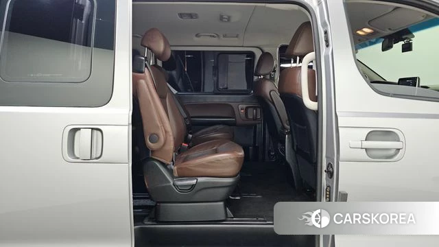 Hyundai The New Grand Starex 2018 Серебряный из Кореи, фото 2