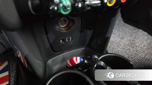 Mini Cooper D 2018 Темно-зеленый из Кореи, фото 2