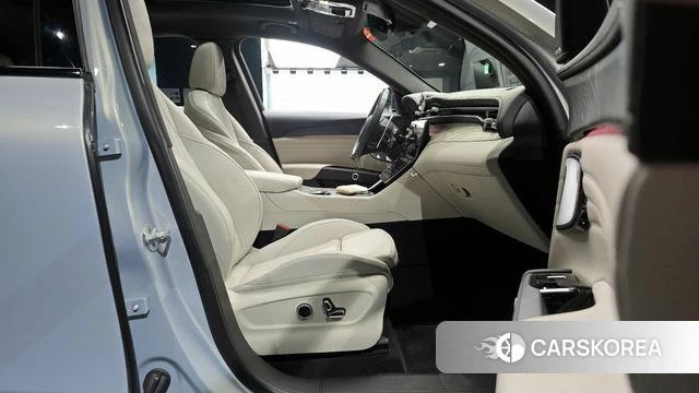 Maserati Grecale 2023 Серебристо-серый из Кореи, фото 2