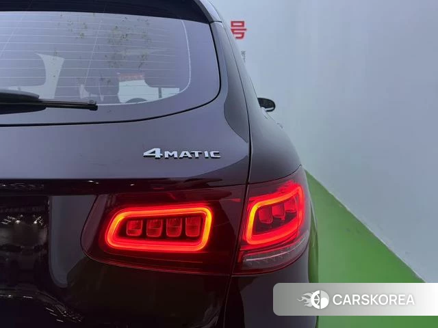 Mercedes-Benz GLC 2021 Черный из Китая, фото 2