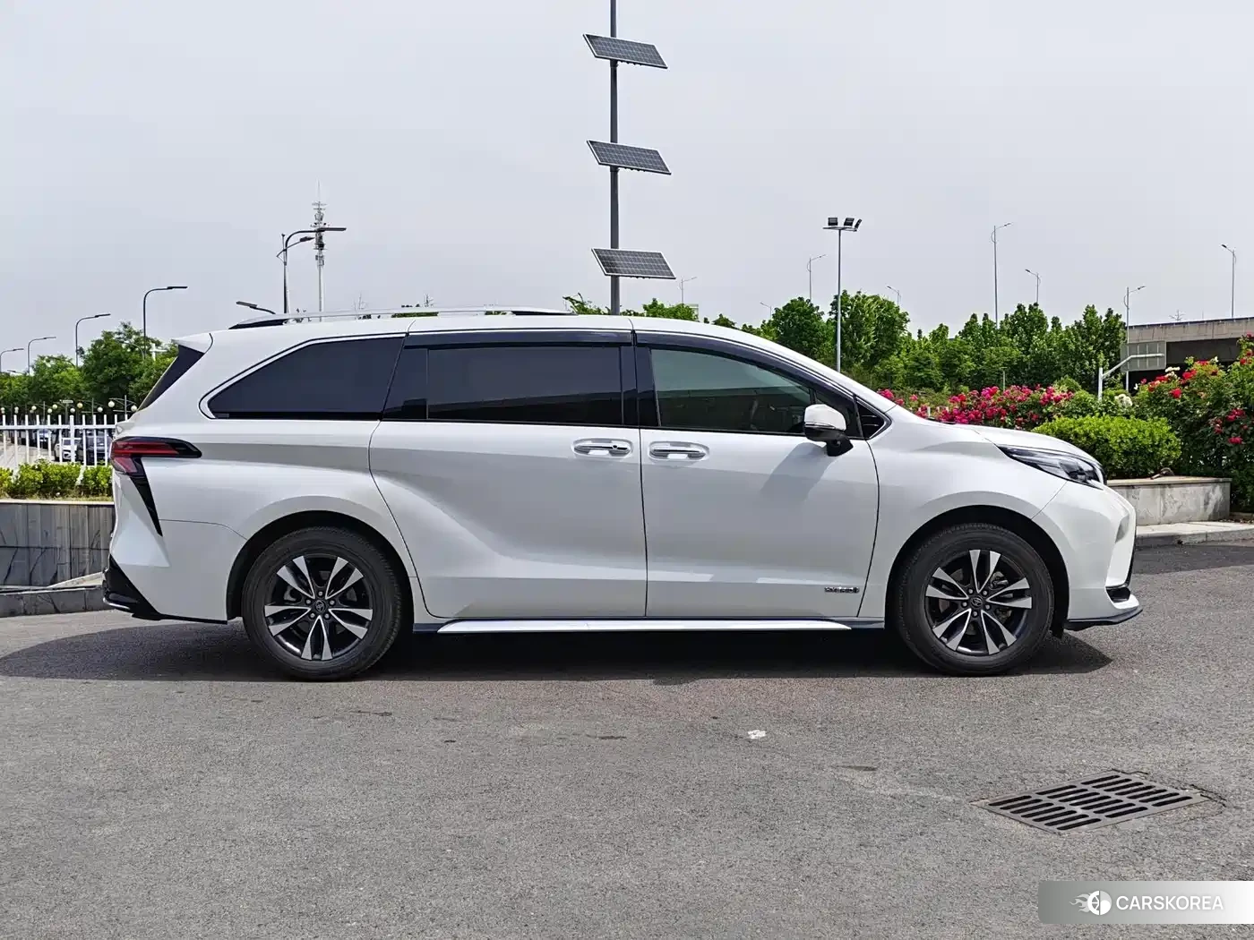 Toyota Granvia 2024 Белый из Китая, фото 2
